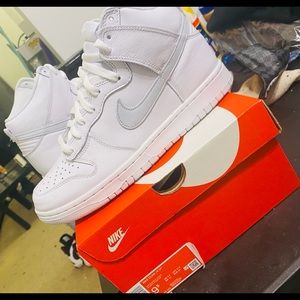 Nike Dunks Pure Platinum